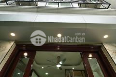 Nhà đẹp nội thất hiện đại cạnh đường ô tô phố nha long biên dt 30m2. giá 5.99 tỷ