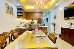 Bán nhà ngõ 102 khuất duy tiến, 50m2, cạnh sân chơi, 17.5 tỷ