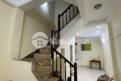 Cho thuê nhà riêng ngõ 226 lê duẩn, khâm thiên, đống đa 40m x 4t, giá 13tr, 10m ra ô tô