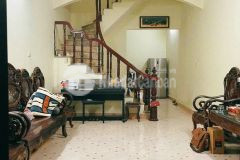 Bán gấp nhà sổ đỏ ngõ 93 giáp nhị, giảm 8 tỷ