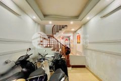 Bán nhà dân xây trần thái tông, cách phố 20m, 5 tầng, 35m2, giá 6 tỷ