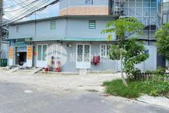 Bán 4kiot và 3p mặt tiền thu nhập 20trth tăng nhơn phú b, dt 147m² giá 8.5 tỷ.