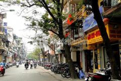 Cho thuê nhà 4 tầng mặt phố hàng nón hoàn kiếm, vỉa hè, kinh doanh số 1 giá 40 triệu