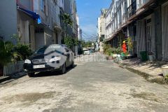 Lô đất đường 827 phú hữu dt 64m vị trí đẹp khu đồng bộ