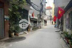 Bán nhà cầu diễn rộng thênh thang ô tô đỗ cửa 9 tỷ