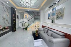 Chính chủ bán đất tặng nhà 81m2 gần bến xe miền tây, xe hơi ngủ trong nhà thoải mái