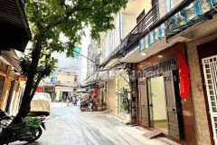 Cho thuê nhà linh quang đống đa, 30m ra hồ, kd mọi mô hình, ngõ ô tô giá 15 triệu