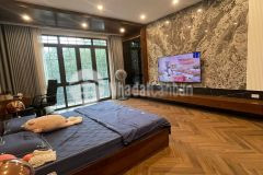 Bán nhà phố linh lang, ba đình 81m2 xây 5 tầng 3 thoáng gara ô tô giá 31.8 tỷ