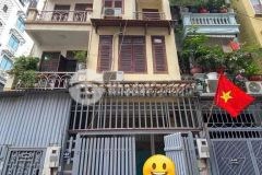 Cho thuê nhà tw đoàn quan hoa, cầu giấy 45m x 5t, 5pn4vs giá 17tr, ô tô đỗ cửa