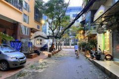 Hoàng quốc việt phân lô bàn cờ ô tô đỗ vỉa hè an sinh đỉnh 15 tỷ