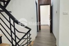 Bán gấp căn nhà 60m2 giá 9 tỷ đường hoàng quốc việt, sổ đỏ vuông tờ a4