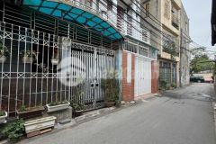 Bán nhà hoa lâm,long biên 3 tầng,61m,mt4.4m oto vào nhà nhỉnh 12 tỷ