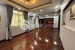 Mặt ngõ thông ô tô vòng quanh gần hồ full nội thât ở ngay 160m 5t 17xtỷ bồ đề long biên