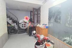 Nhà c8b tt mai động ô tô lùi cửa sát phố thoáng trước sau chủ tự xây