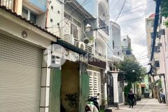 Quận 3, giáp q10, ngay metro, nhà đẹp ở ngay, 4 tầng, dt 5.2x15m, gần mặt tiền cách mạng tháng tám,