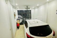 Bán nhà đường đê la thành, đống đa, nhà đẹp 3 thoáng, ô chờ thang máy, ô tô tránh