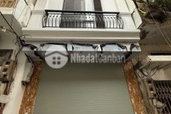 Bỏ ra nhỉnh 12 tỷ sở hữu ngay căn nhà nằm trên phố lạc long quân