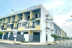 Bán nhà trong kcn phước đông tây ninh giá chỉ từ 1,2tỷcăn. sổ sẵn cam kết thuê lại nhận nhà ngay