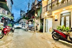 Nhà hiếm hẻm ôtô p3 bình thạnh, 3 tầng 30m2, nhỉnh 5 tỷ