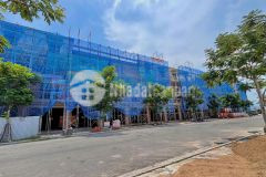 Tung giỏ hàng mới shophouse mặt tuyến phố thương mại.