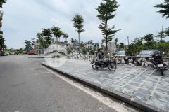 Nhà mới keng, đẹp lung linh ngọc thụy 50m, 7t, gara, thang máy, ô tô thông, full nội thất.