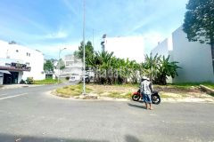 Chủ gửi bá.n nền góc 2 mặt tiền khu dân cư nam long, đường số 4 2