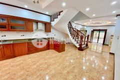 Cho thuê nhà phân lô ô tô vỉa hè nguyễn khánh toàn, cầu giấy 100m x 4t giá 35 triệu