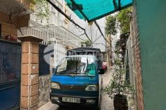 Cầu giấy lô góc sân nhà rộng ô tô 5 tạ băng băng