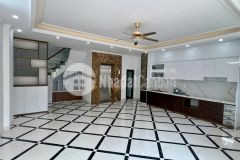 Bán nhà phố phương liệt tx,dt 70m2 x 5t,giá hơn 12 tỷ,oto 15m,thang máy