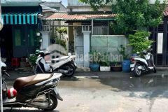 Của hồi môn kẹt tiền nên bán, miếng đất tặng nhà củ ở xuân thới đông hóc môn dt 94m2 660tr