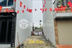 Bán đất đông dư 40m ô tô 16 chỗ đỗ cửa sổ đỏ vuông đẹp