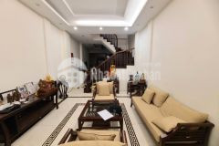 Bán nhà phố nguyễn tuân thanh xuân, sát mặt phố, ôtô đỗ cửa, kinh doanh, 4 tầng nội thất đẹp.