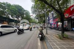 Bán lô góc trần phú lê hoàn, tp thanh hoá, cho thuê 150 trthg,vỉa hè 15m, dt 110m 40 tỷ