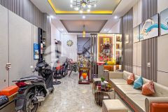 Nhà đẹp ngay trung tâm hẻm đường trần hưng đạo