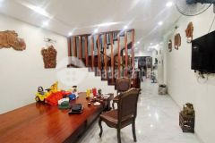 Bán nhà dương quảng hàm, ngõ oto, lô góc, 2 thoáng 68m2 giá 19,5 tỷ