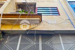 Nhà 𝙇ý 𝙏𝙃ườ𝙉𝙂 𝙆𝙄ệ𝙏 hẻm thông nhiều hướng, sát hẻm xe tải