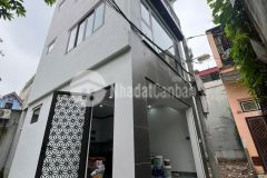 Nhà đẹp 3 mặt thoáng nội thất hiện đại ngõ phố bát khối dt 30m2. giá 6.25 tỷ