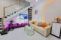 Bán nhà xinh full nội thất 2 tầng 44m2 hẻm tải thông sát cv làng hoa nguyễn văn khối