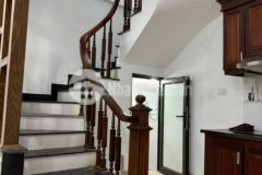 Cực hiếm trong tầm giá nhỉnh 7 tỷ có nhà ở luôn, rất gần phố oto, xung quanh tiện ích đầy đủ.