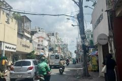 Bán nhà trần quang diệu, quận 3, 3 tầng, 48m2, ngang 4.5m, 7pn, cho thuê 300trnăm, 5.98 tỷ