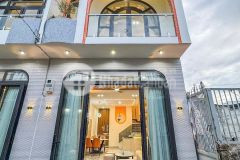 Bán 3 căn nhà liền kề hẻm 25 nguyễn văn linh có thể kinh doanh