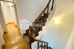 Nhà đẹp long lanh ngõ lạc long quân, giá 7.96 tỷ, 35m2x4t, ảnh thật, ở luôn