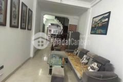 Cho thuê nhà nguyên căn ở chùa hà, cầu giấy 55m x 4t, 5 phòng giá 18tr, gần phố