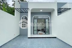 Nhà mới cho chủ mới ngay thị trấn hóc môn giá 850 triệu sổ hồng riêng