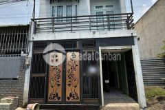 Chú 6 cần tiền nên bán căn nhà 1 trệt 1 lầu ở tân hiệp, hóc môn, 92m2 giá chỉ 790triệu.