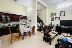 Cho thuê nhà nguyên căn ngõ 260 cầu giấy quan hoa 46m x 4t, 5pn giá 19 triệu