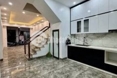 Bán nhà cổ nhuế btl cạnh hv tài chính ô tô đỗ cửa 45m 4 tầng. giá 7.65 tỷ