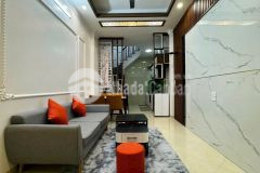 Nhà đẹp nội thất hiện đại đối diện siêu thị aeon mall dt 30m2. giá 5.75 tỷ