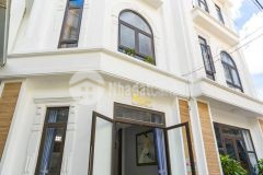 Bán nhà sổ riêng đã hoàn công đường nhà chung