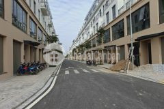 Bán nhà phố 5 tầng căn góc 2 mặt tiền, sổ sẵn, nhận nhà ngay chỉ với 3 tỷ